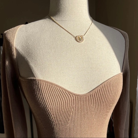 Nude knit dress - Picture 3 of 4